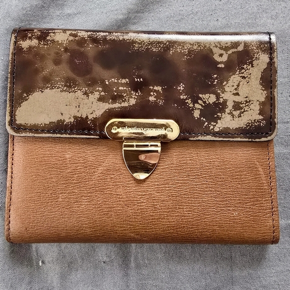 Vintage Valentino Garavani Trifold Brown and Gold Wallet - Picture 1 of 7